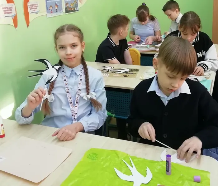 Изготовили ласточку