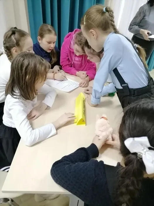 Выбирают из общего нужное