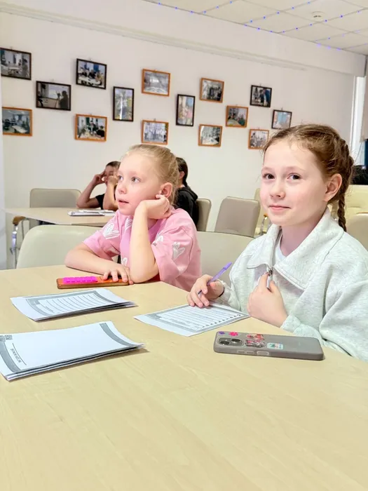 Дети слушают задание