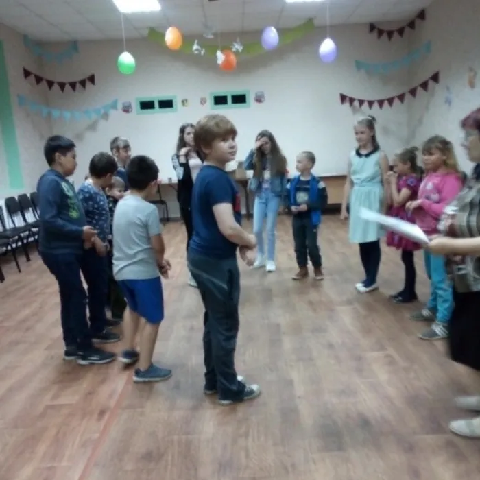 Маленькие дети на большой планете