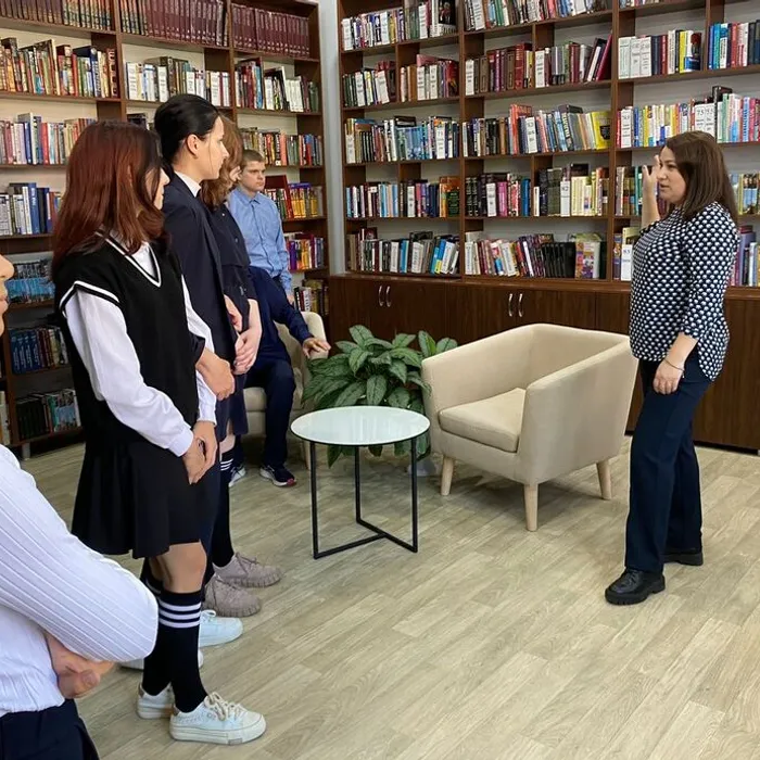 Казанская модельная библиотека проводит экскурсии для учащихся школ в рамках Всероссийского проекта «Билет в будущее»