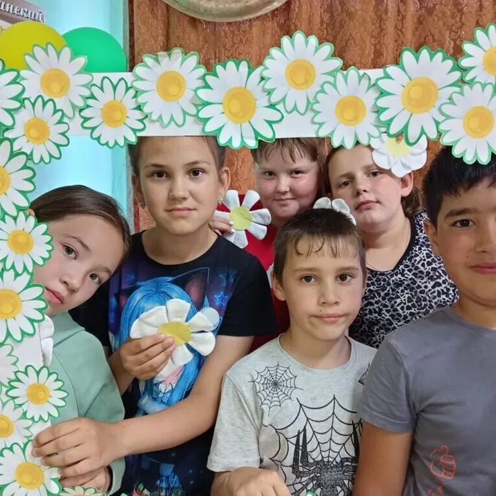Ромашки нежный лепесток…