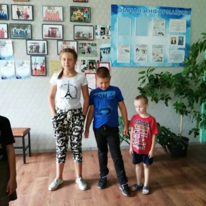 Гордо реет флаг России