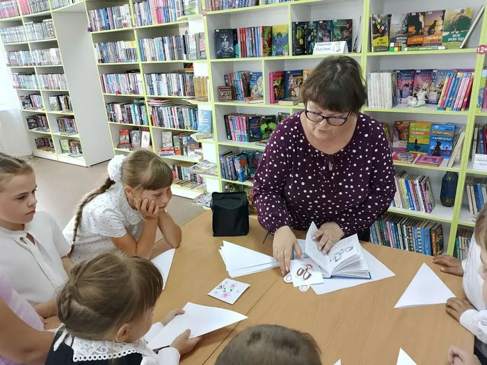 библиотекарь рассказывает зачем нужны закладки для книг