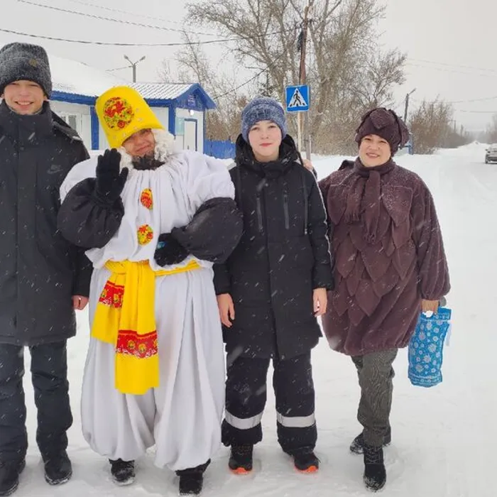 Уличная акция – поздравление «Настроение - Новый год!»