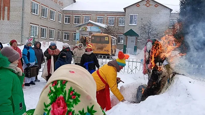 Сжигание чучела