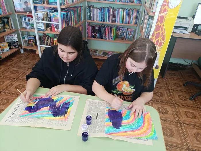 Второй этап, закрашивание акварелью